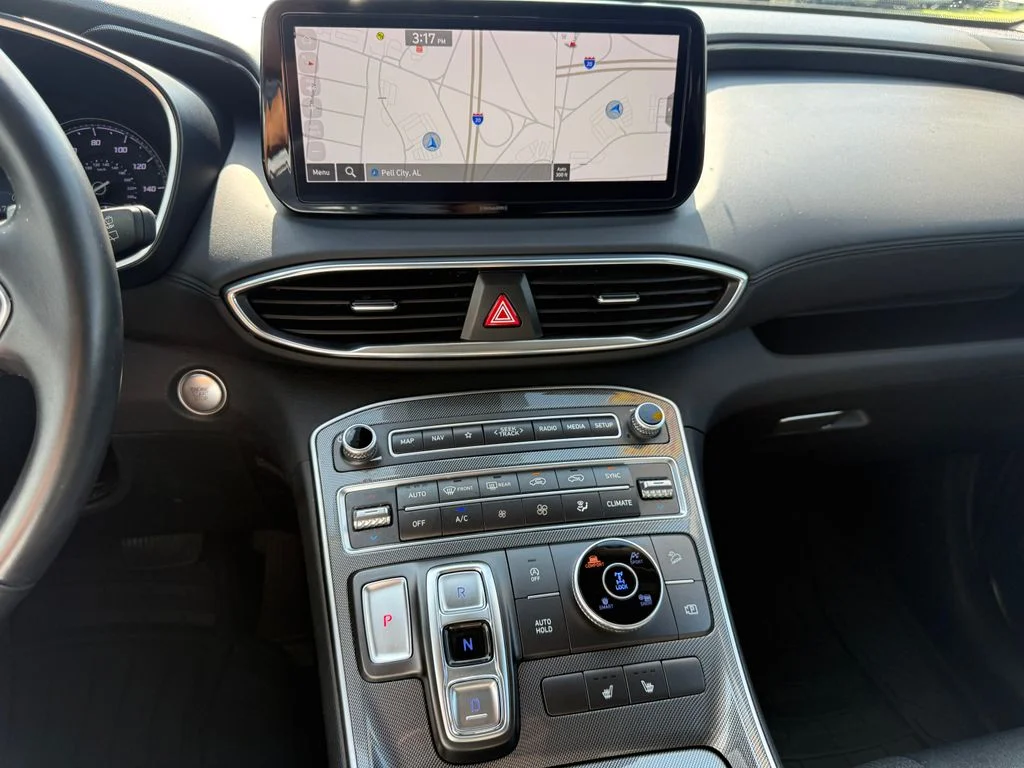 Used 2023 White Hyundai SEL image 10