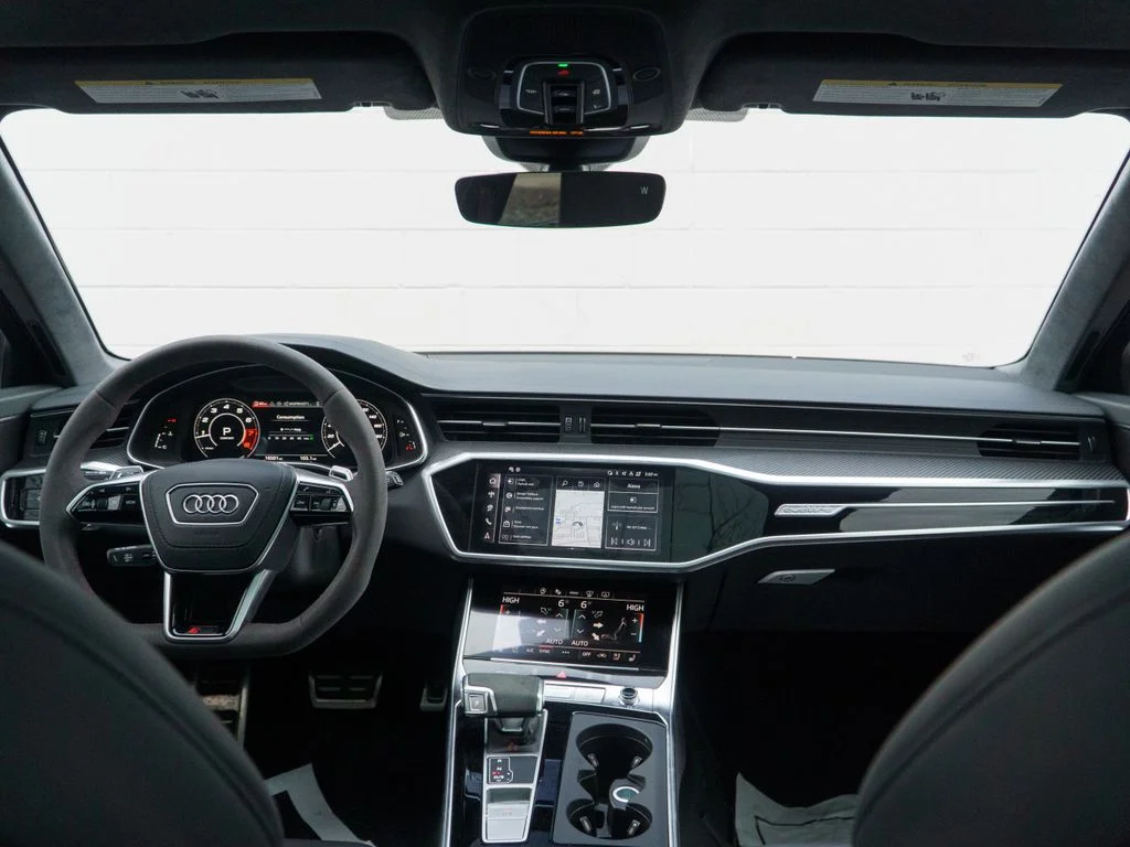 Used 2025  Audi 4.0T image 21