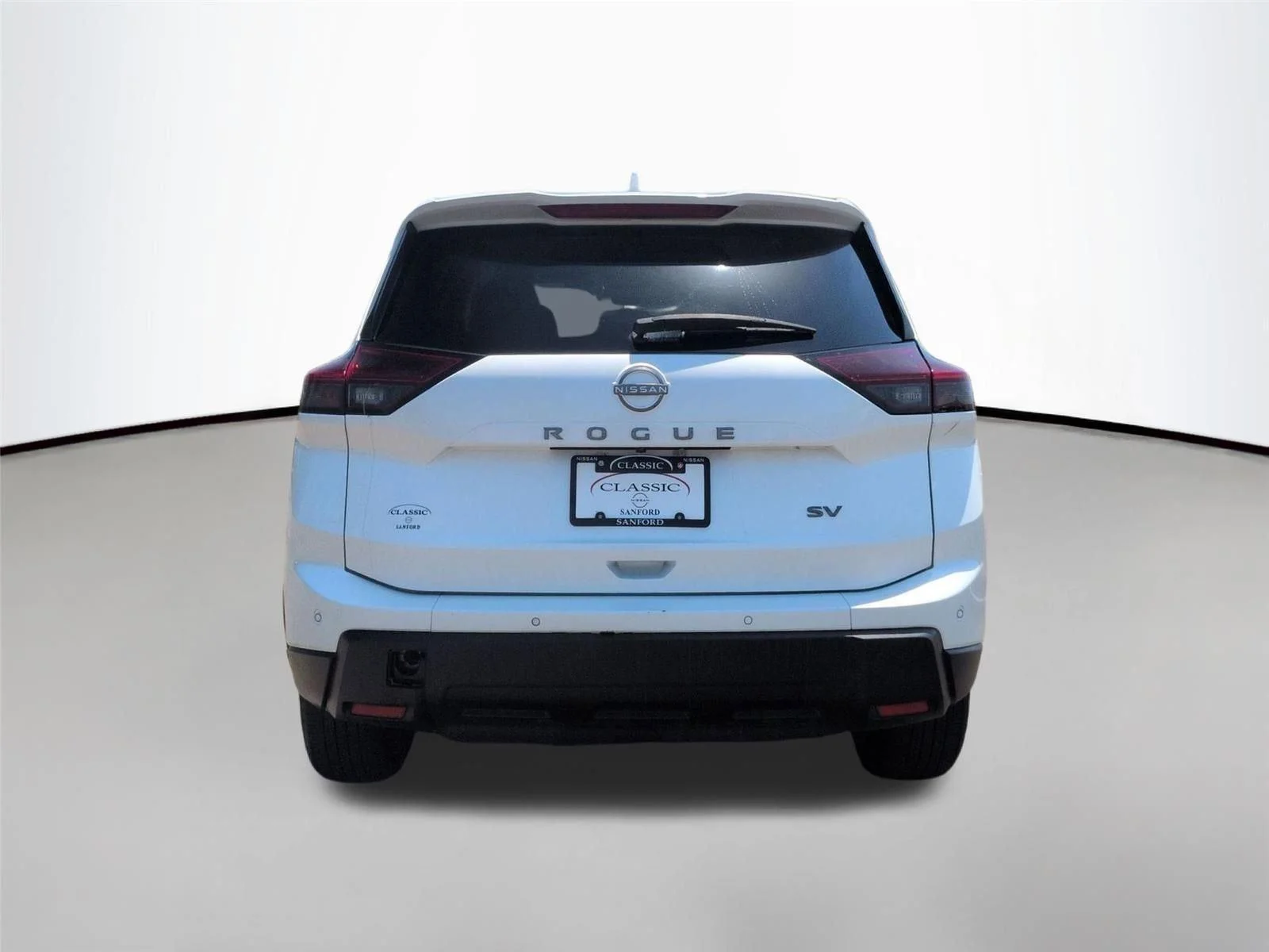 Used 2024 Everest White Pearl Nissan SV image 4