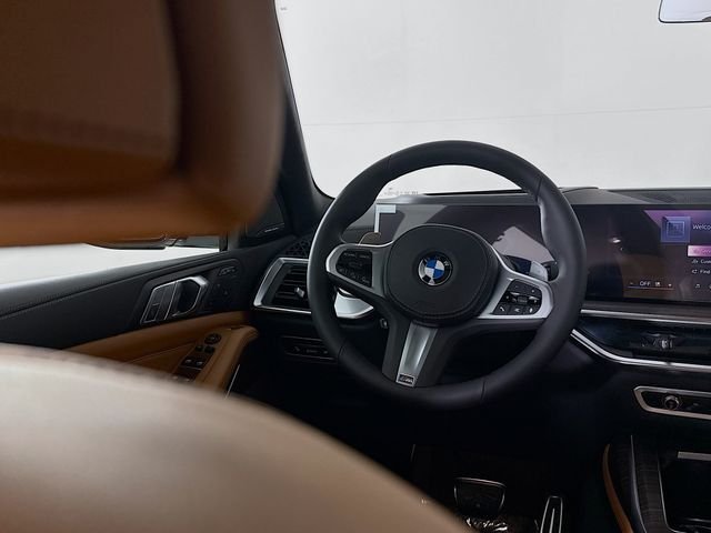New 2026 Alpine White BMW xDrive40i image 11