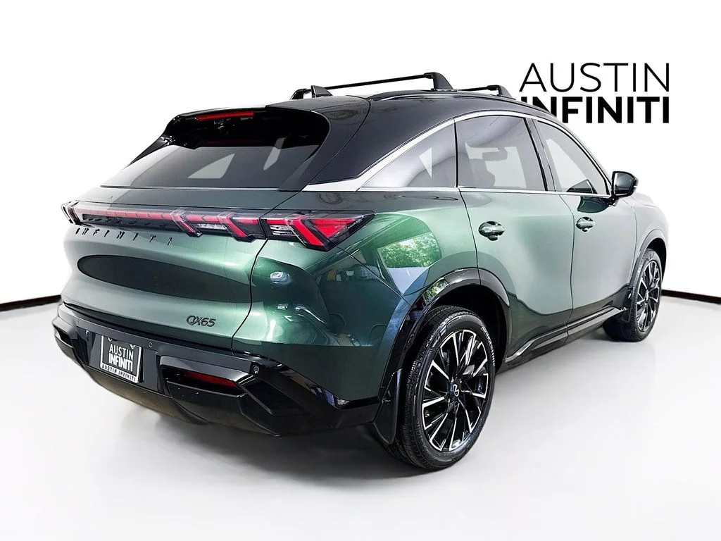 New 2027 2T DEEP EMRD INFINITI AUTOGRAPH image 7