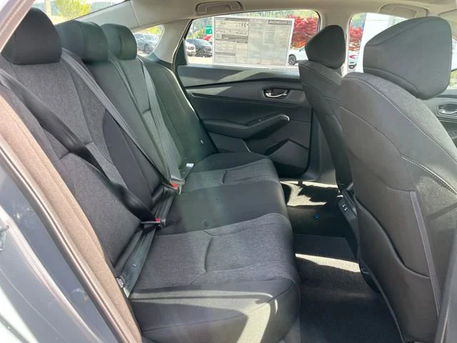 New 2026 Urban Gray Pearl Honda SE image 12