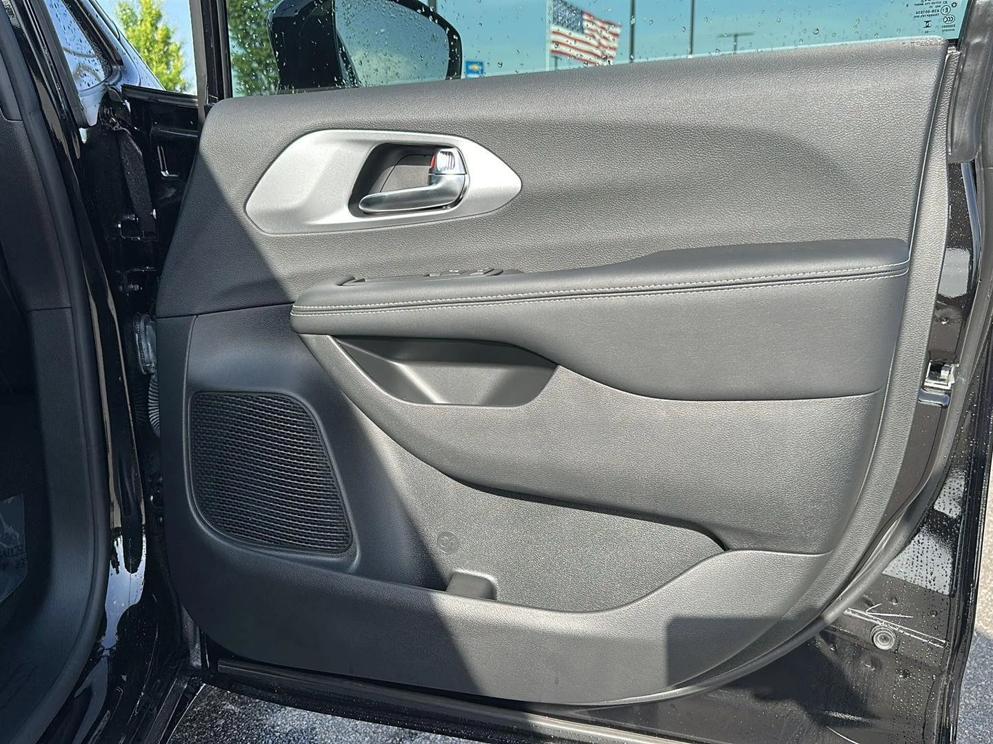 2026 Chrysler Pacifica Limited - Photo 32