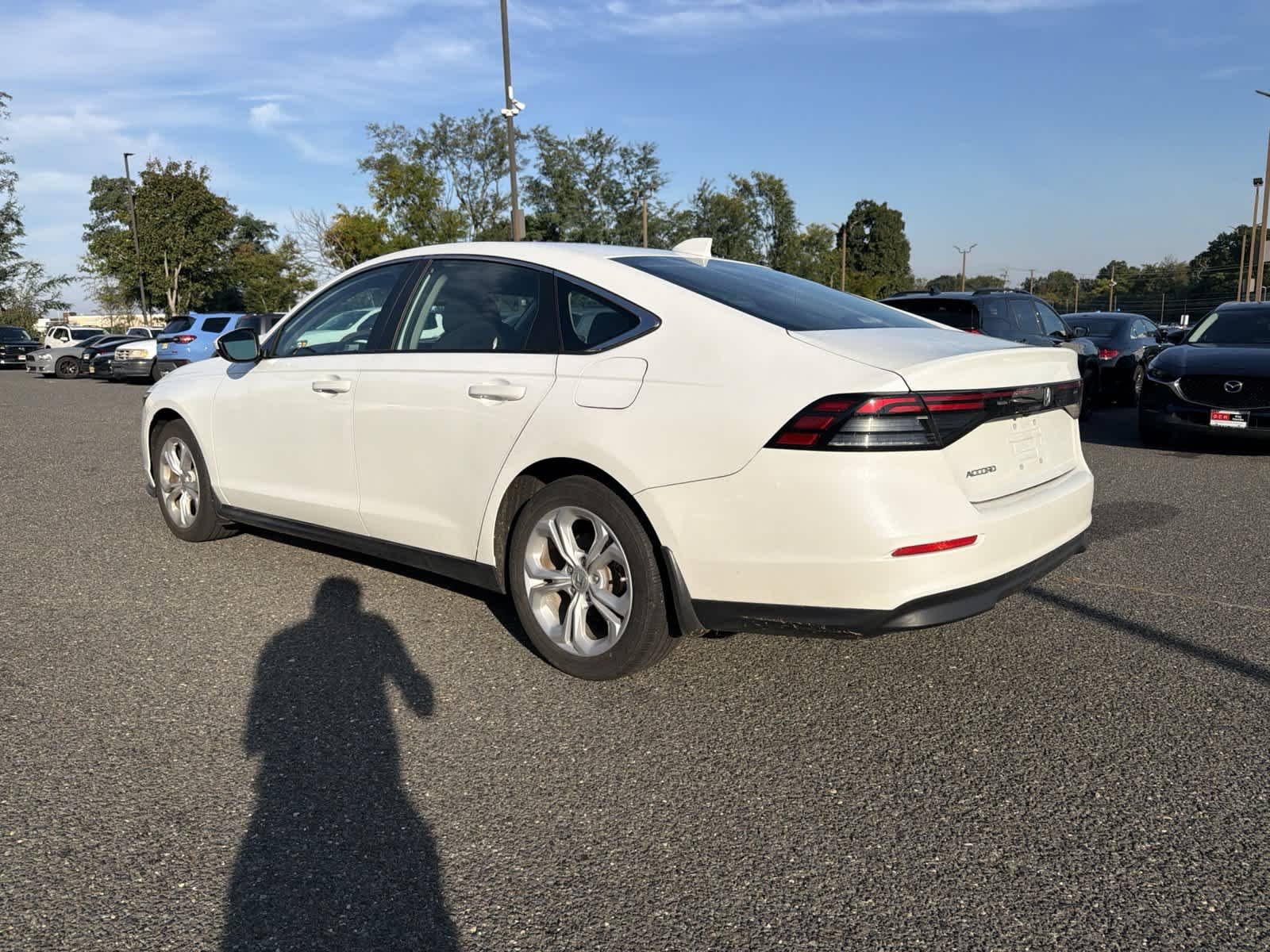 Used 2024 Platinum White Pearl Honda LX image 3