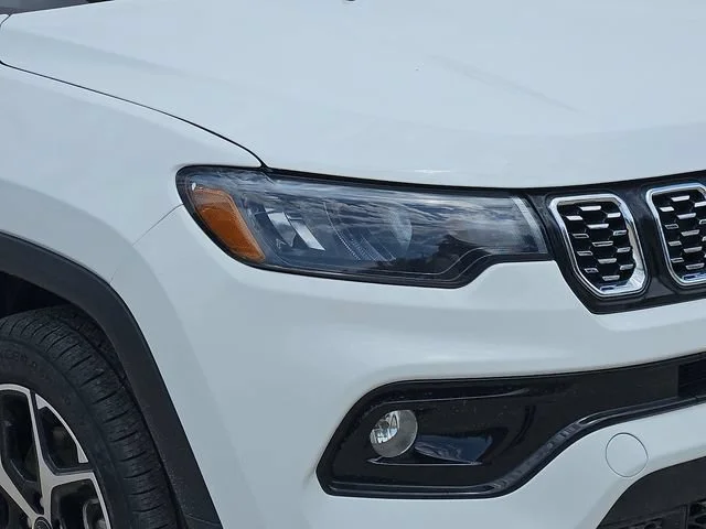 2025 Jeep Compass Limited - Photo 8