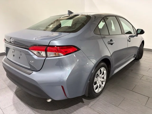 Used 2024  Toyota LE image 5