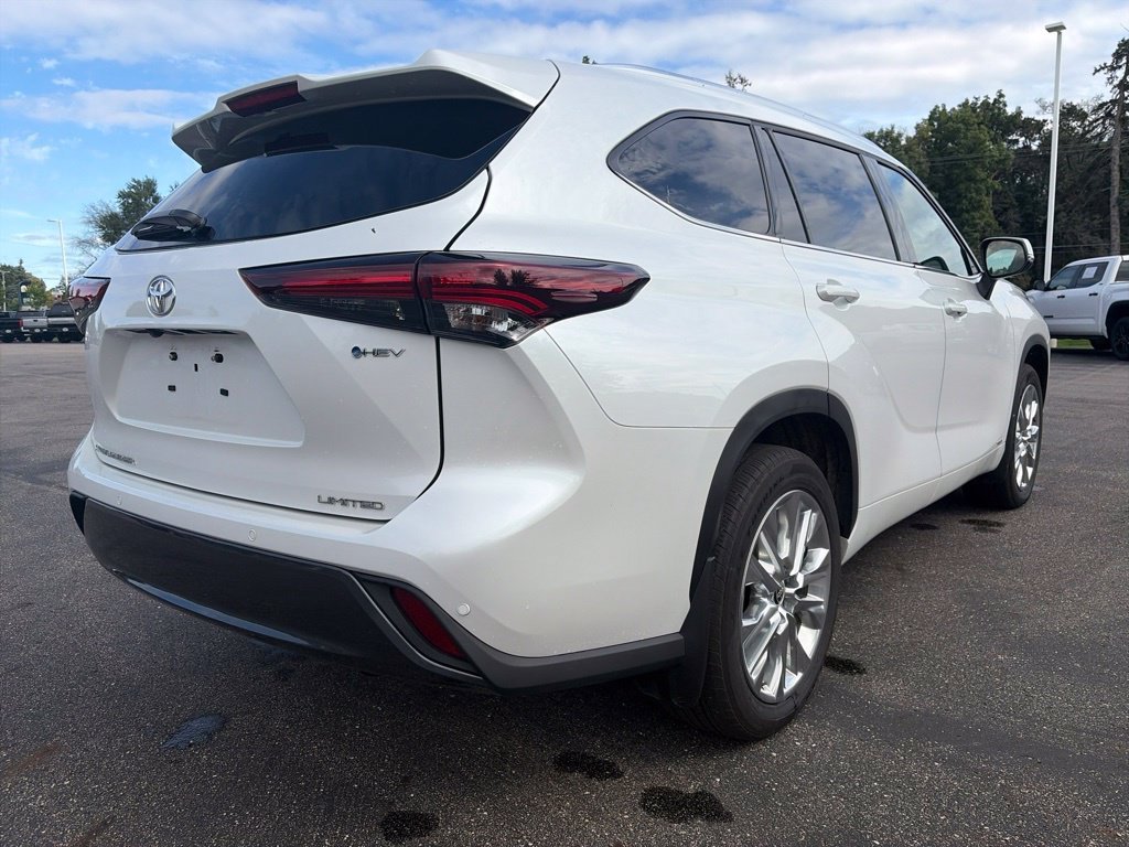 Used 2026 White/off-white Toyota Limited image 7