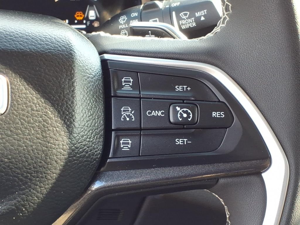 Certified Used 2023 Metallic Jeep Laredo image 27