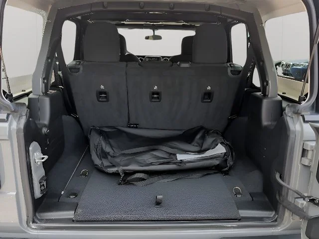 Used 2022 Gray Jeep Unlimited Sport S image 36