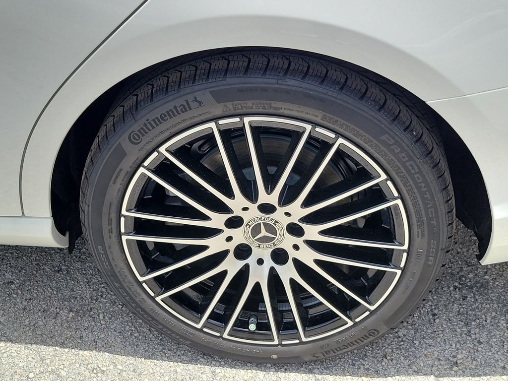 New 2026 White Mercedes-Benz C 300 image 9
