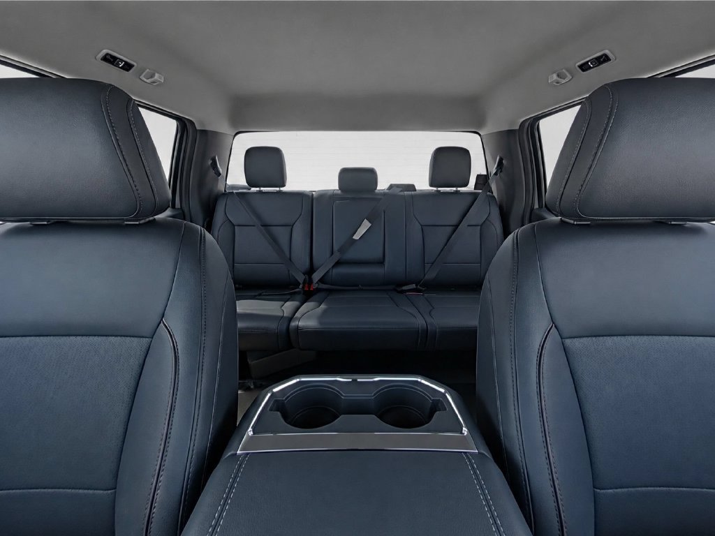 New 2027 Glacier Gray Metallic Tri-Coat Ford F-350® LARIAT® image 16