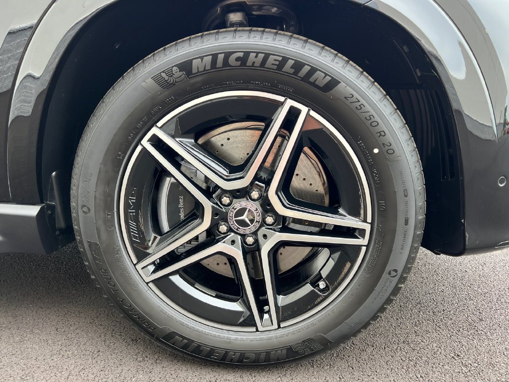 New 2026 Obsidian Black Metallic Mercedes-Benz GLE 450 image 35