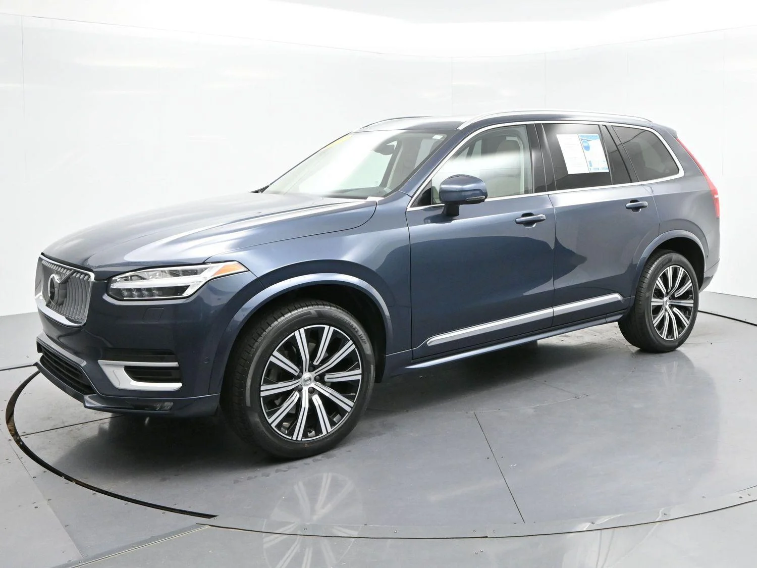 Used 2023 Blue Volvo Plus image 7
