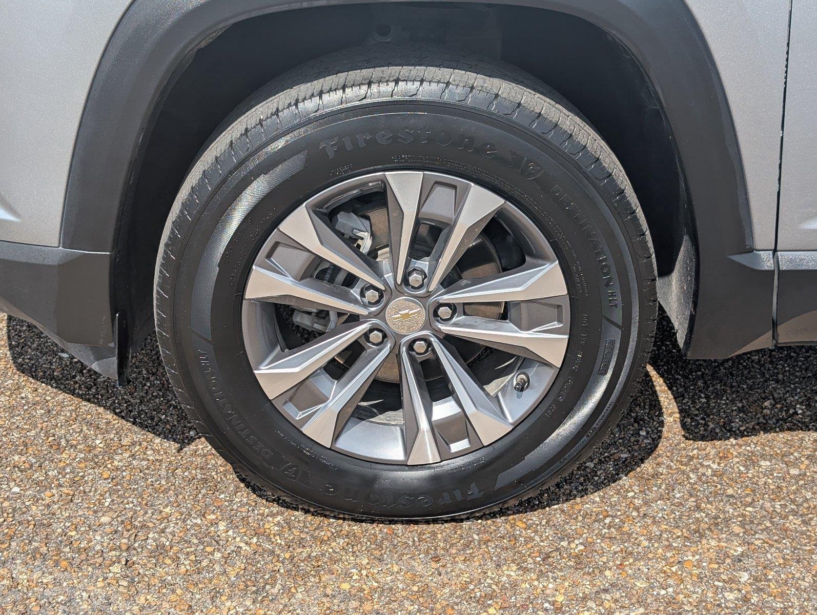 Used 2025 Sterling Gray Metallic Chevrolet LT image 9