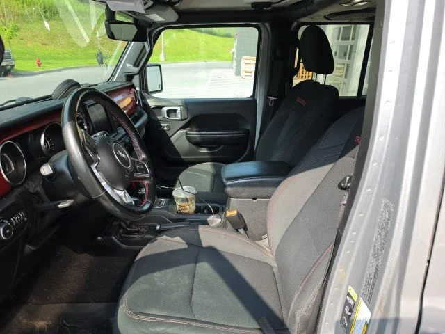 Used 2021 Silver Jeep Unlimited Rubicon image 21