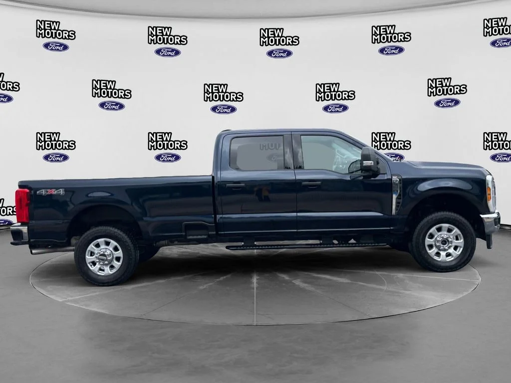 Used 2024 Blue Metallic Ford XLT image 7