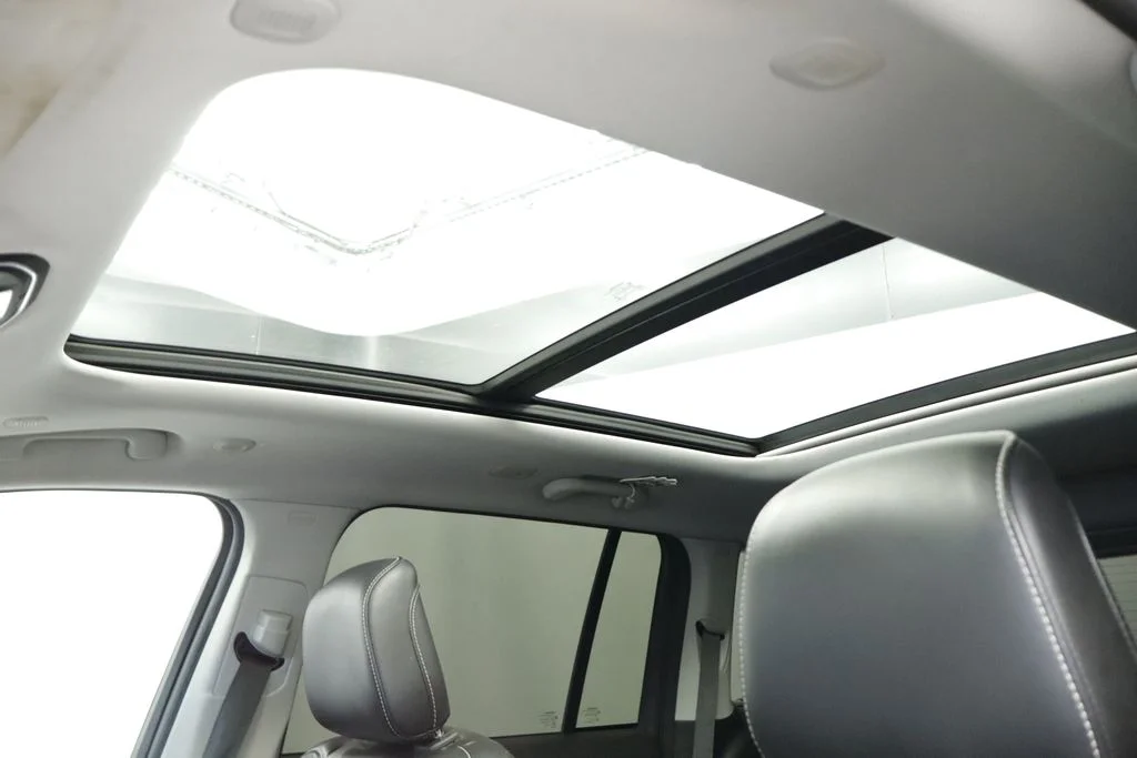 Used 2022 White Jeep Limited image 40