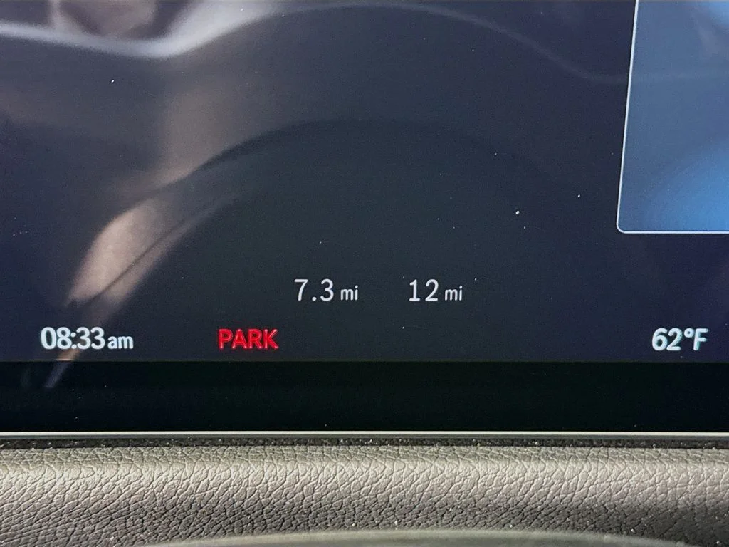 New 2026 Polar White Mercedes-Benz GLB 250 image 13