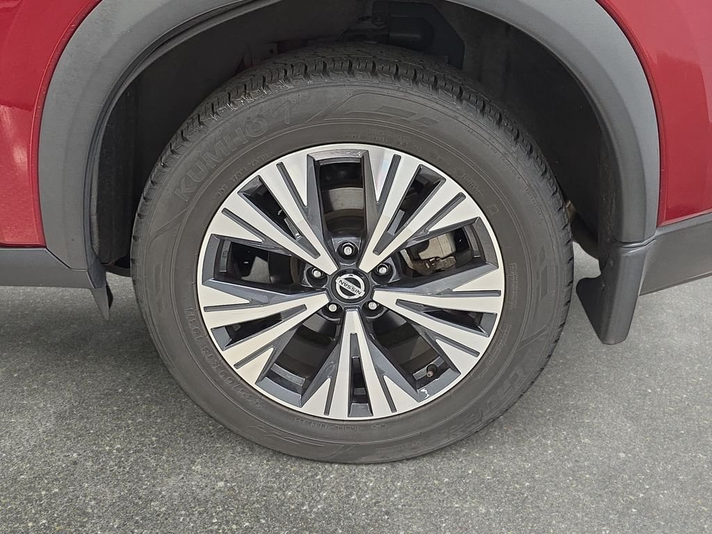 Used 2022 Scarlet Ember Tintcoat Nissan SV image 27