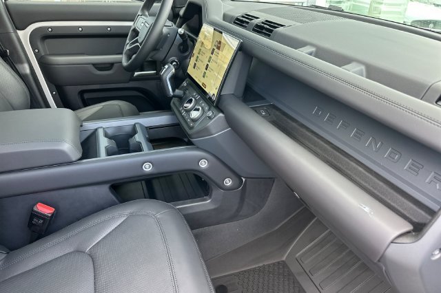 New 2026 Borasco Grey Land Rover X-Dynamic SE image 14
