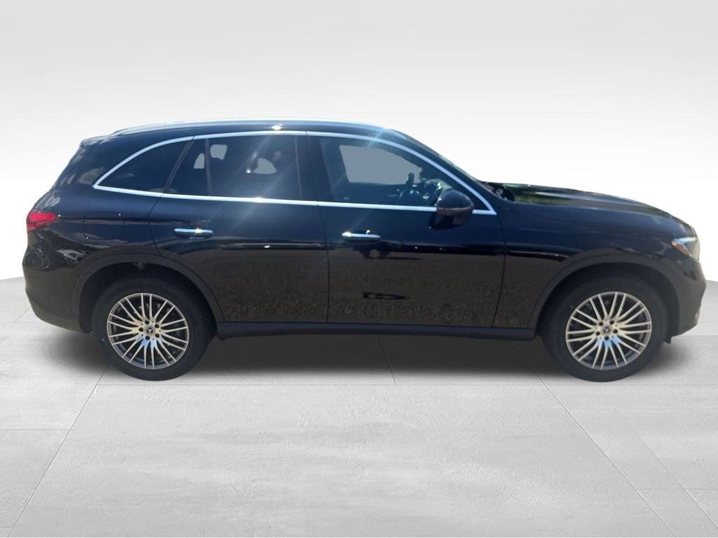 New 2026 Black Mercedes-Benz GLC 300 image 6