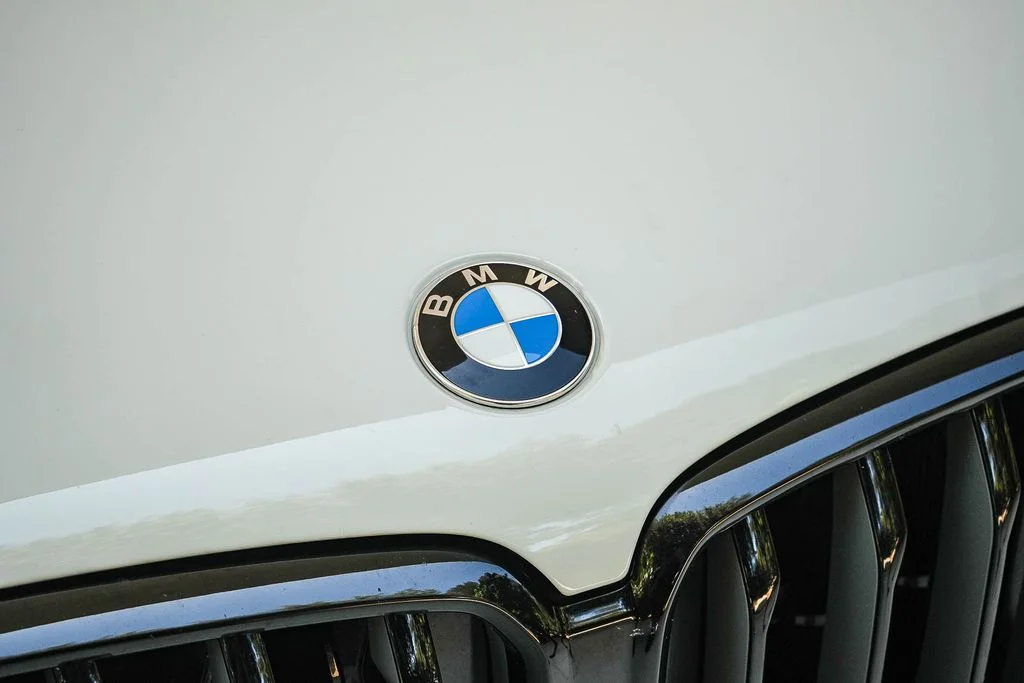 Used 2022 White BMW M50i image 9