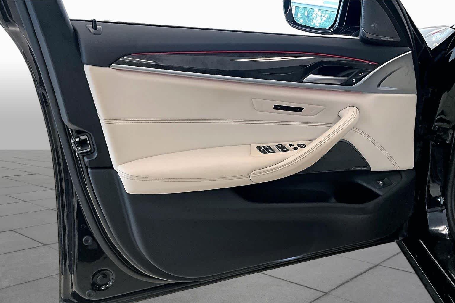 Used 2023 Black Sapphire Metallic BMW 530i image 20