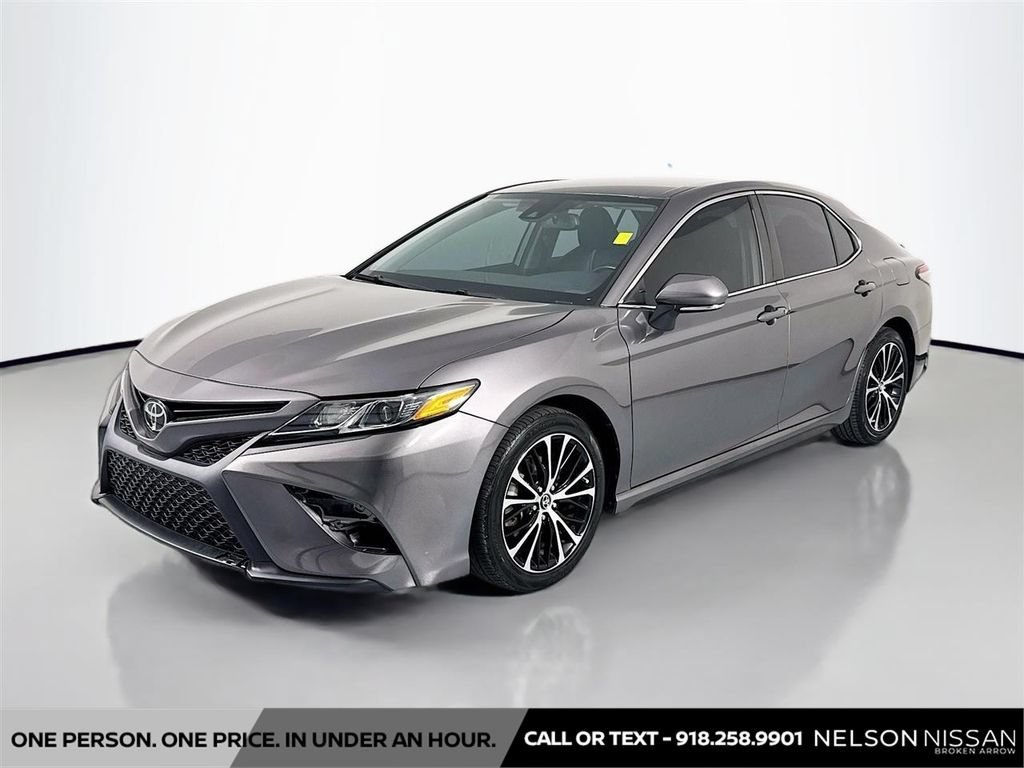 Used 2019  Toyota LE image 1