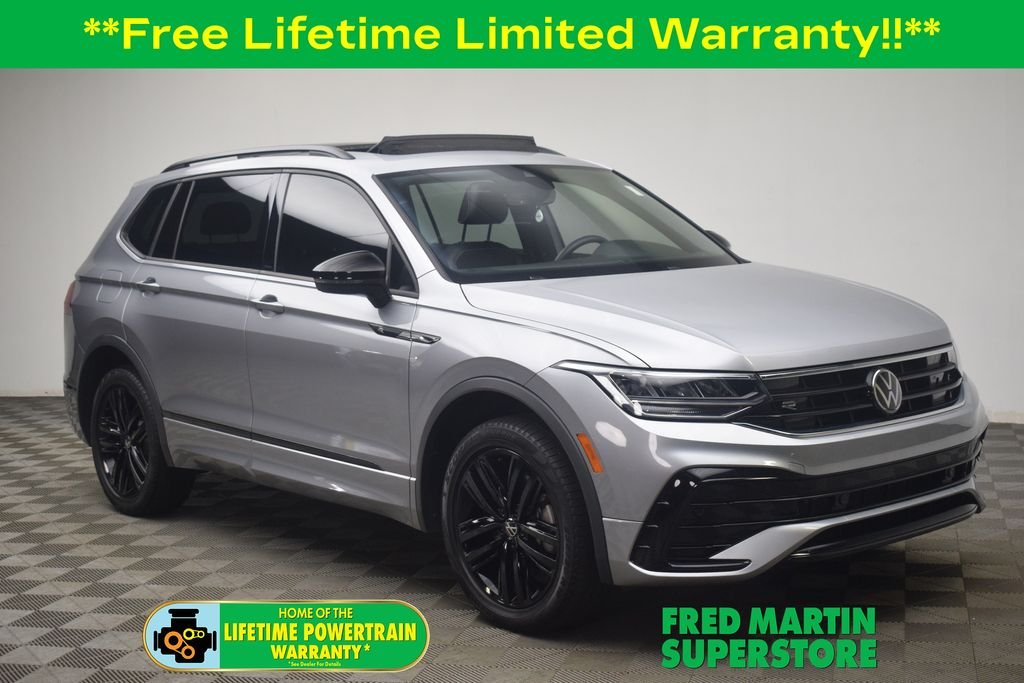 Used 2022 Pyrite Silver Metallic Volkswagen 2.0T SE R-Line Black image 1