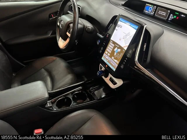 Used 2018 White Toyota Four Touring image 10