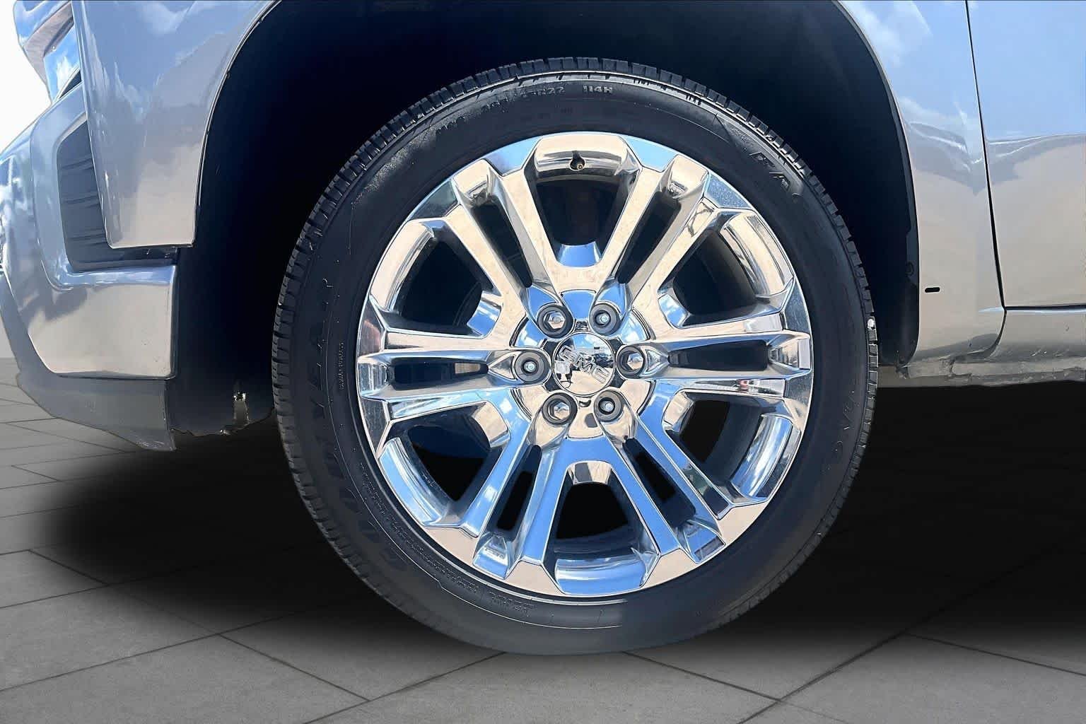 Used 2020 Satin Steel Metallic Chevrolet RST image 11
