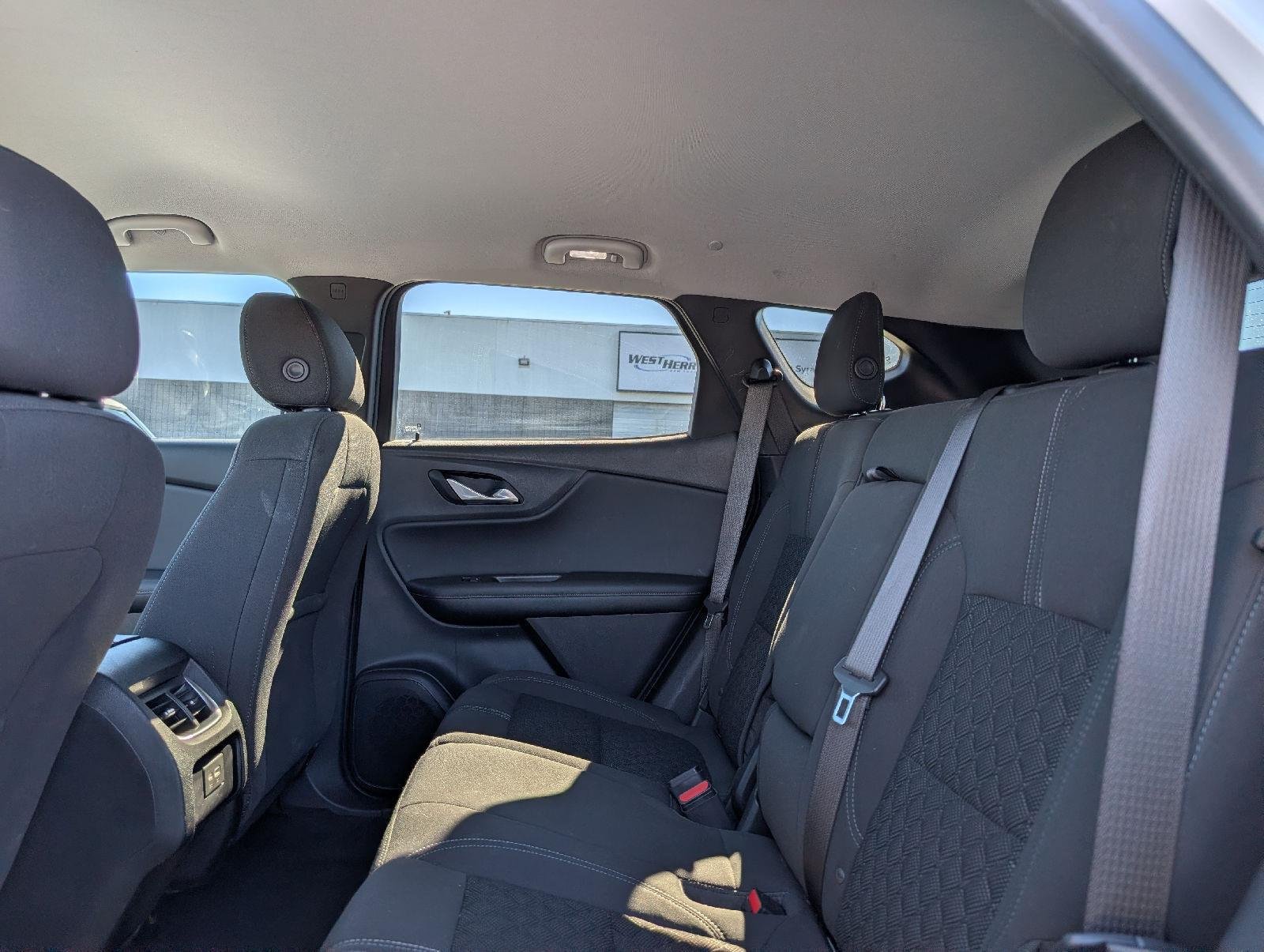 Used 2021 Summit White Chevrolet LT image 11