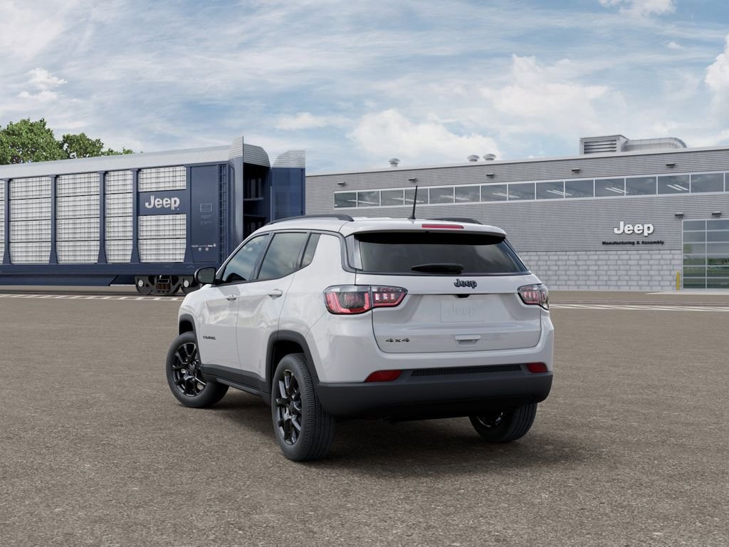 New 2026 Bright White Clearcoat Jeep Latitude image 3