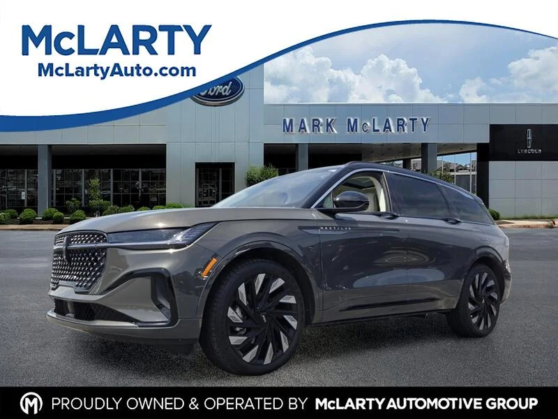 Used 2025 Dark Gray Metallic LINCOLN Black Label AWD image 1