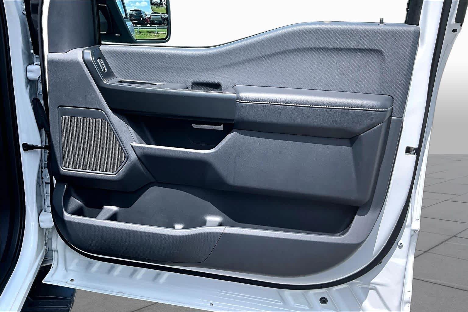 Used 2022 Oxford White Ford XL image 22