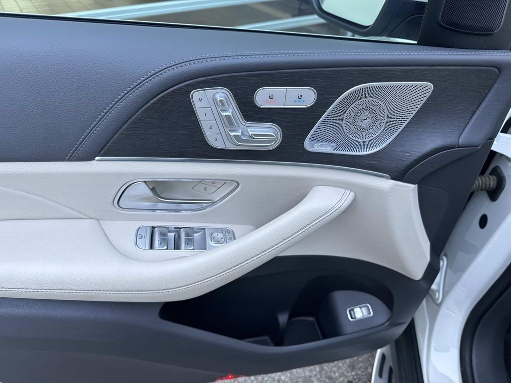 Used 2020 White Mercedes-Benz GLE 350 image 17