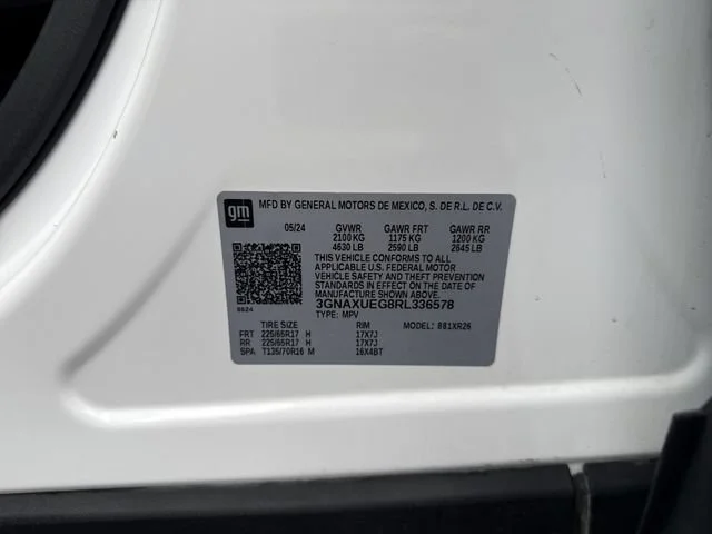 Used 2024 Summit White Chevrolet LT image 16