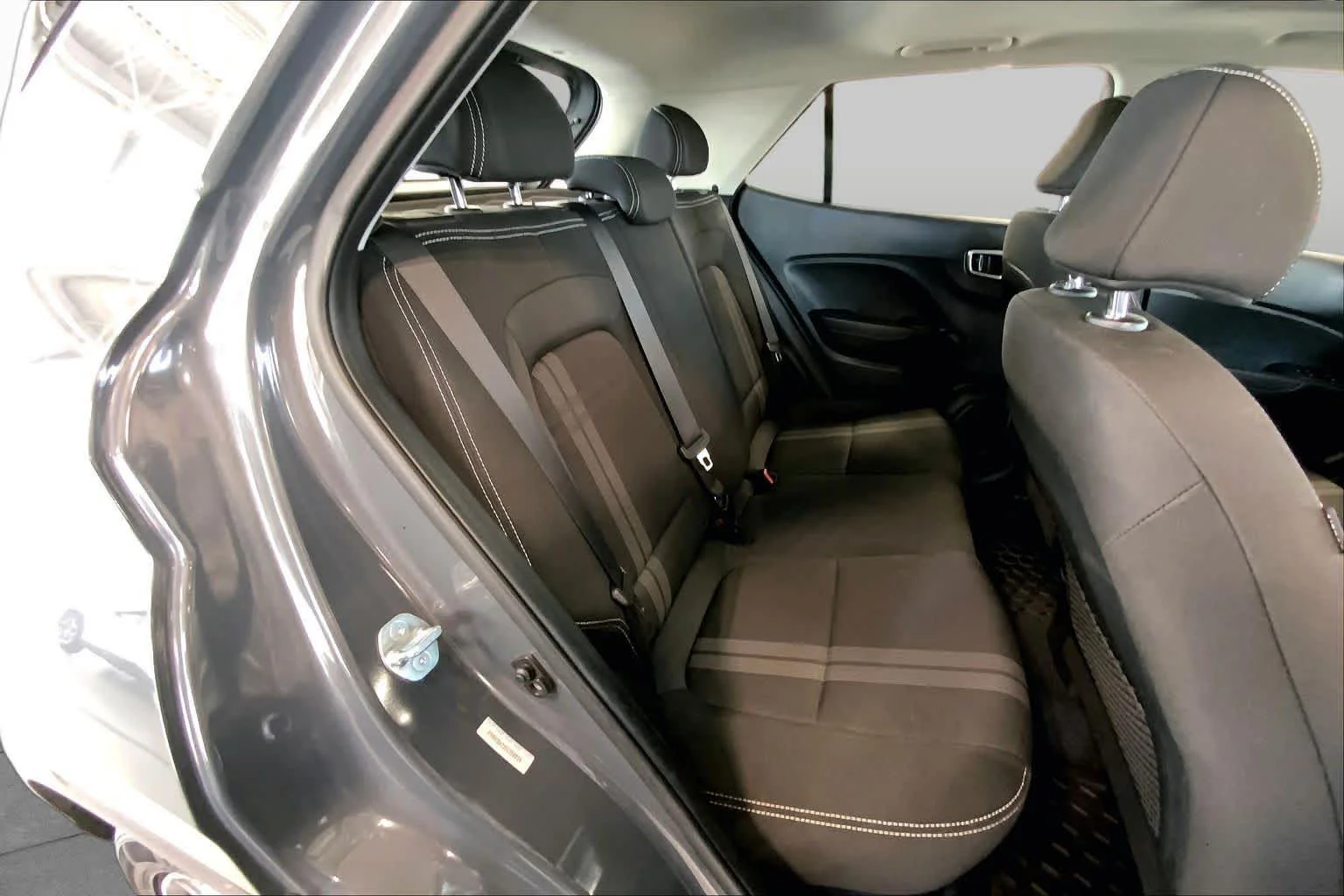 2025 Hyundai Venue SEL - Photo 19