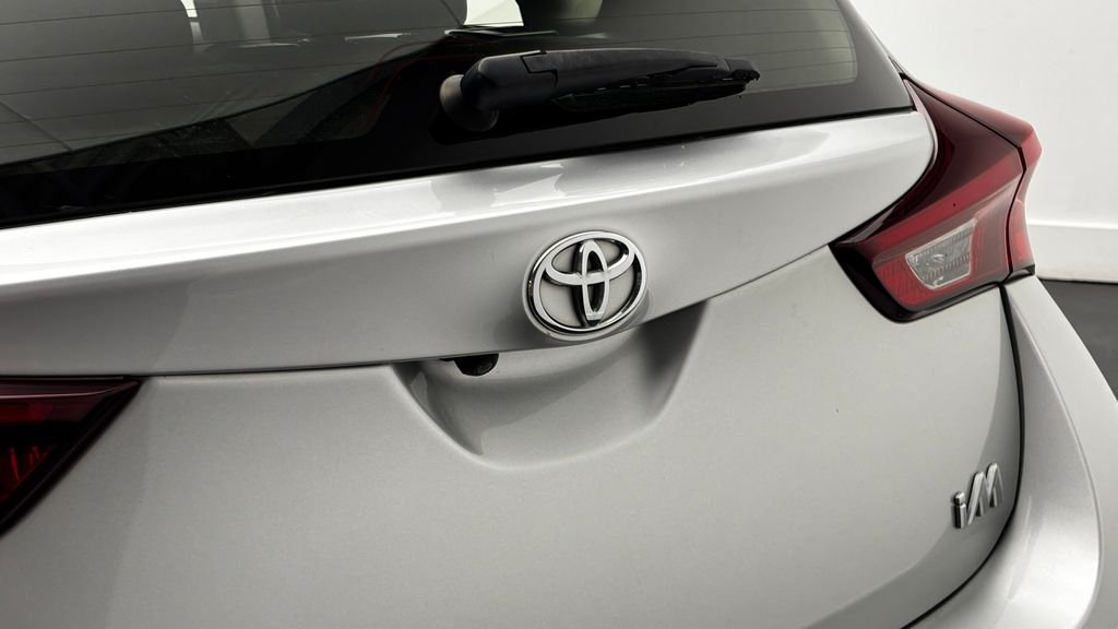 Used 2017 Silver Toyota Base image 6