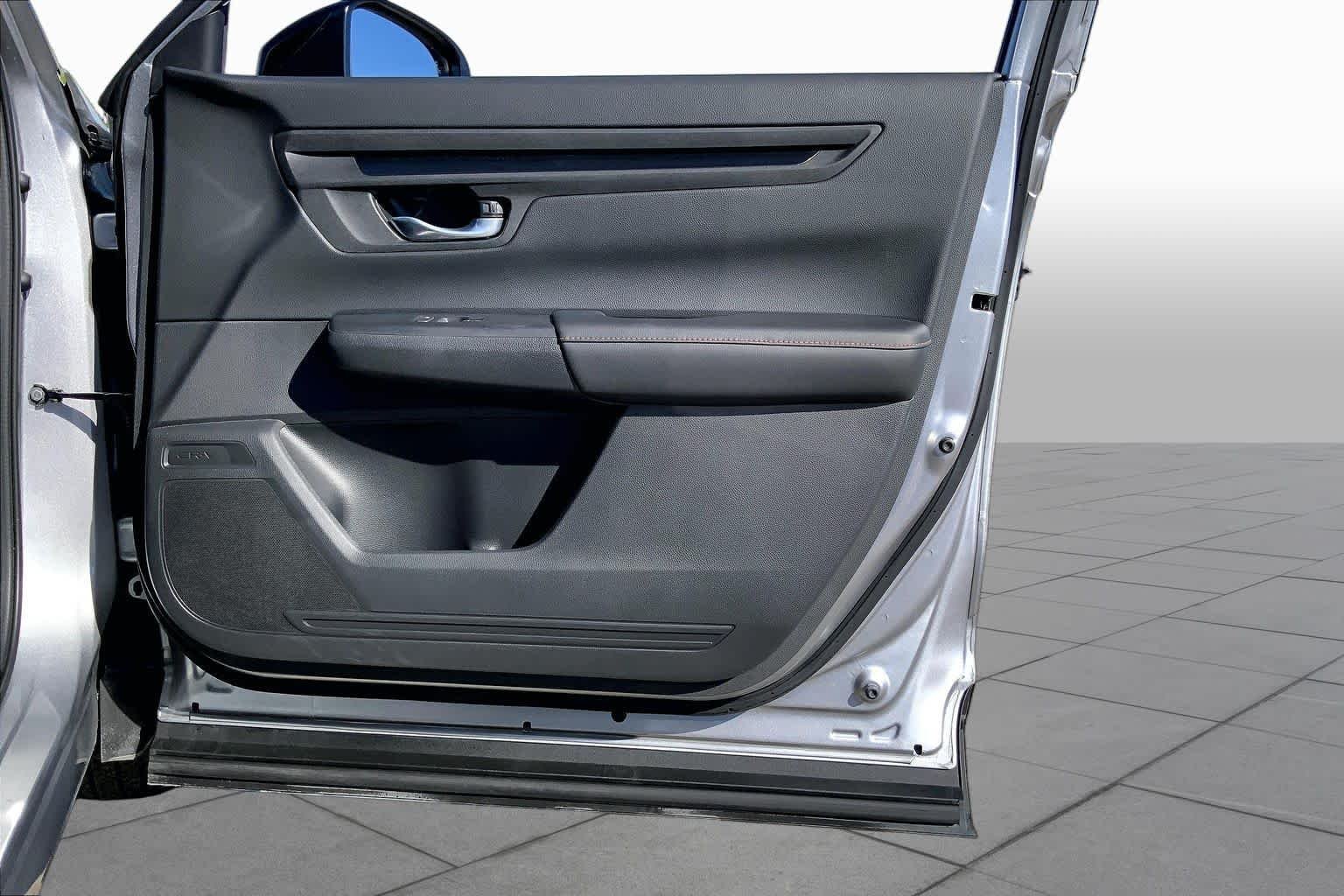 Used 2025 Solar Silver Metallic Honda Sport image 22