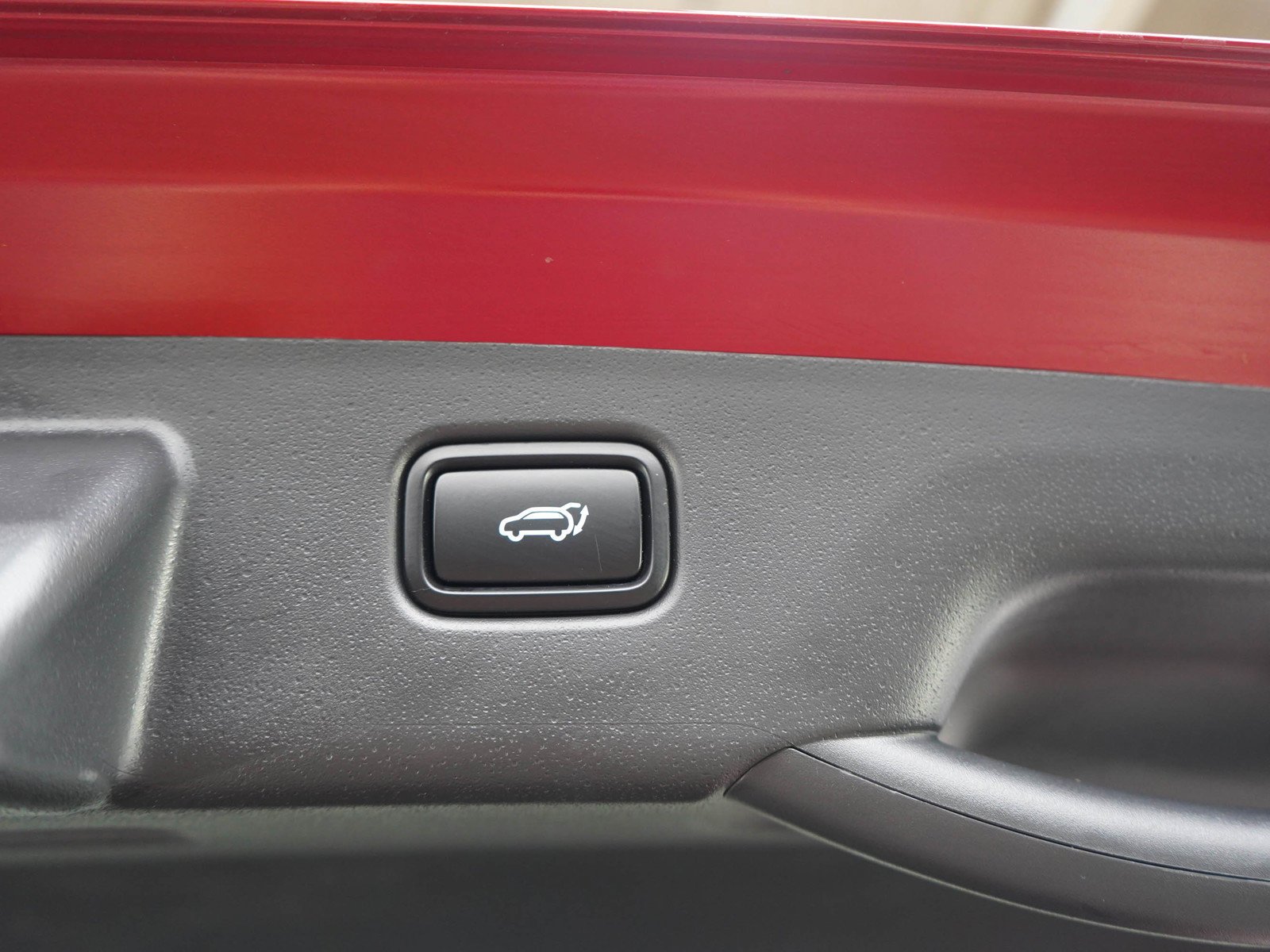 Used 2023 Runway Red Kia Wind image 19