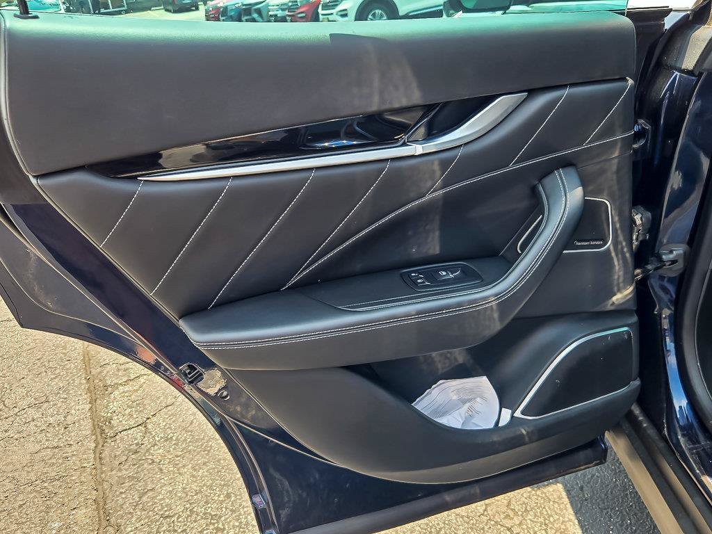 Used 2019 Bianco Maserati S GranSport image 29