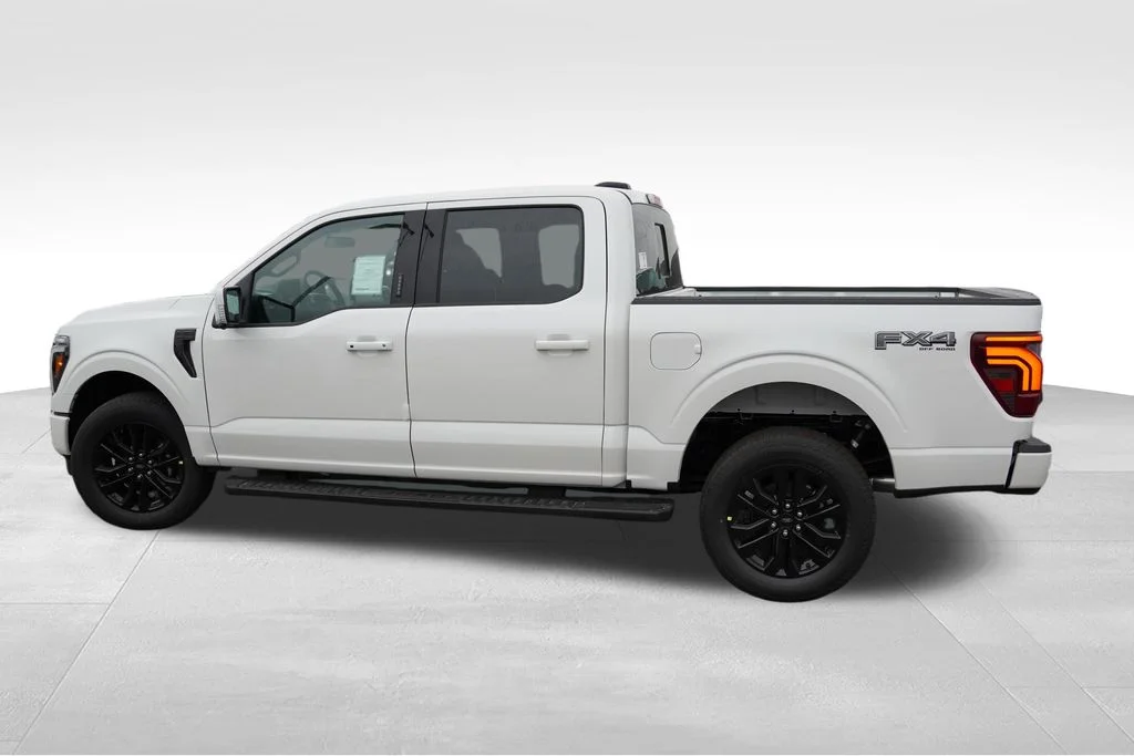 New 2026 Star White Metallic Tri-Coat Ford Lariat image 6