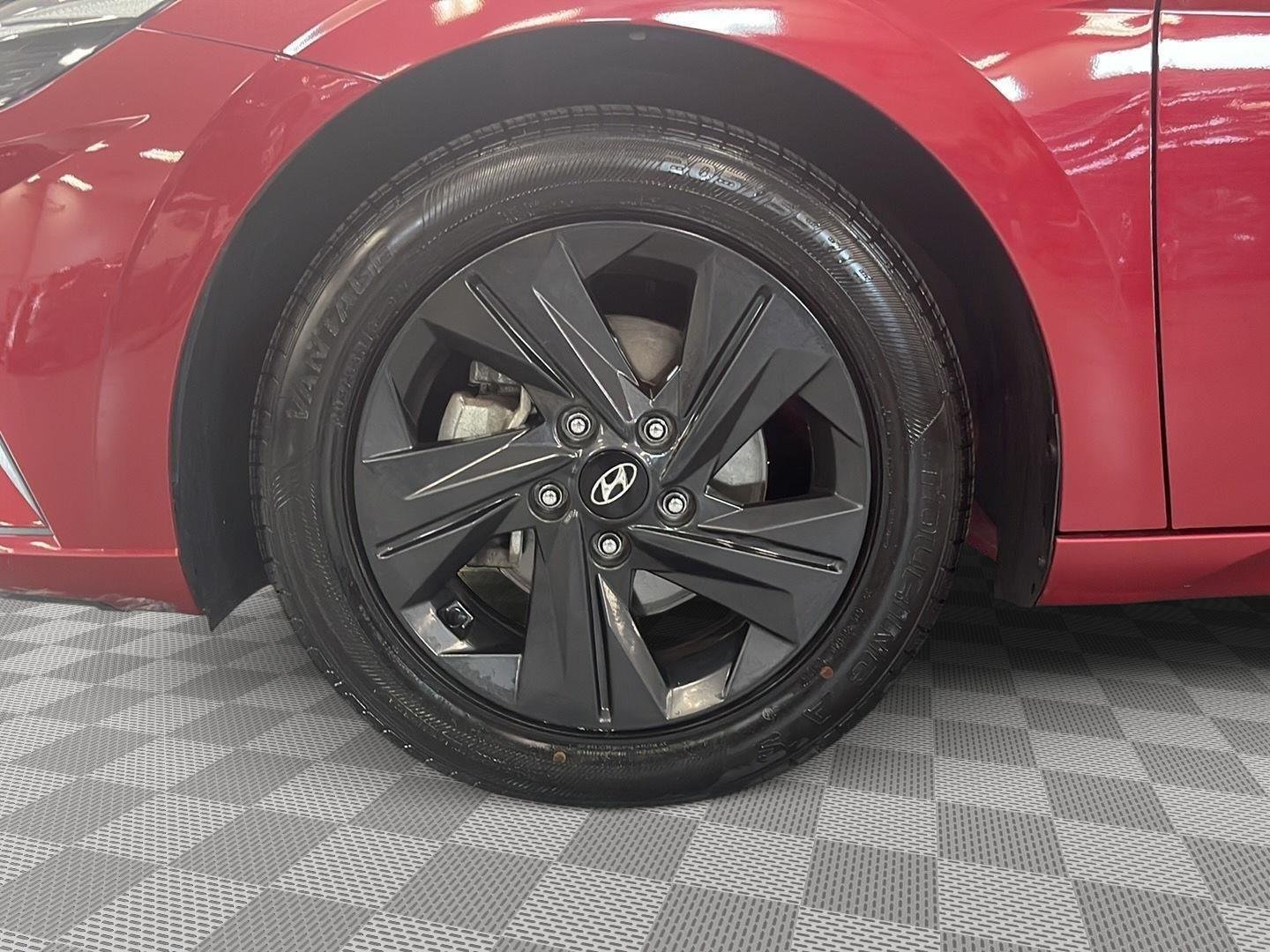Used 2023 Ultimate Red Hyundai SEL image 9