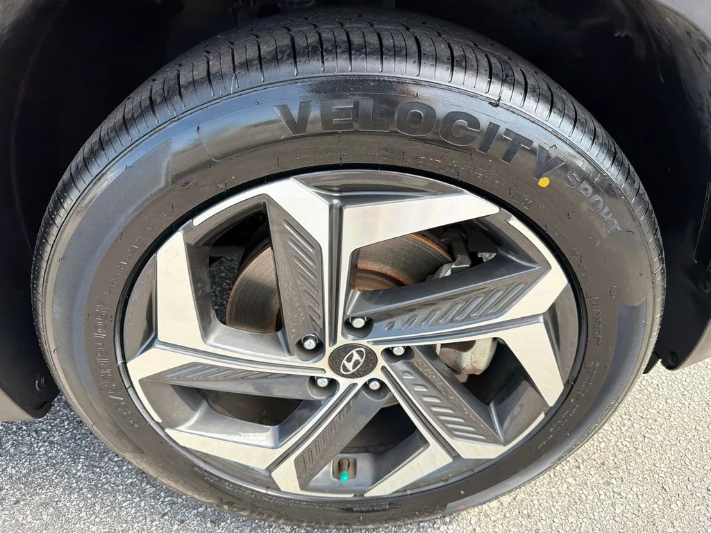 Used 2022 Gray Hyundai SEL image 12