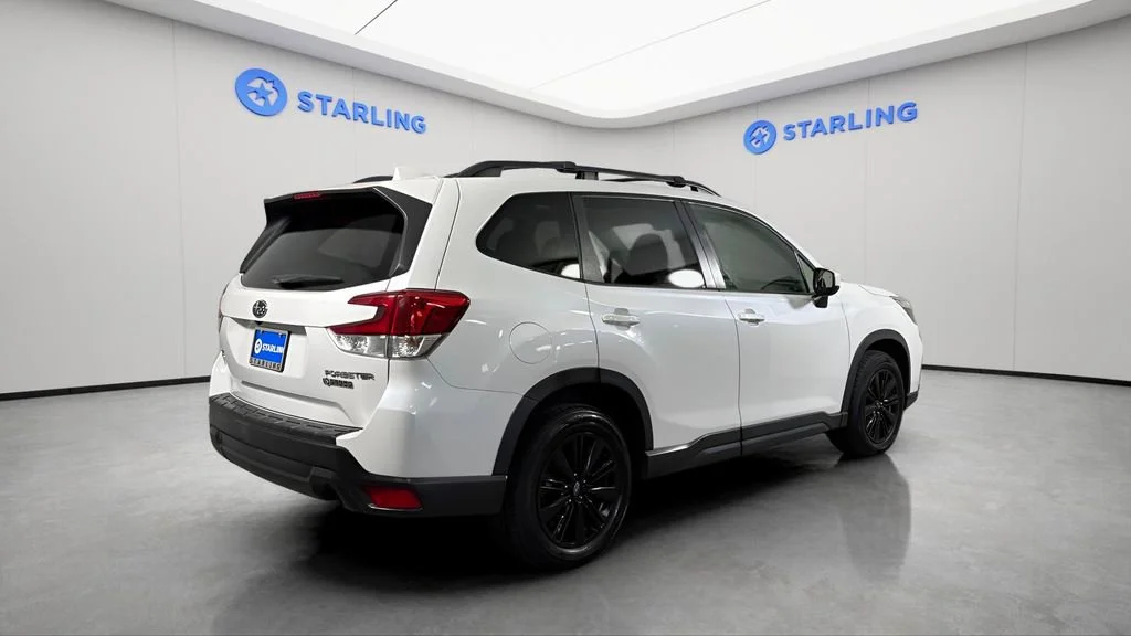 Used 2020 White Subaru Premium image 9