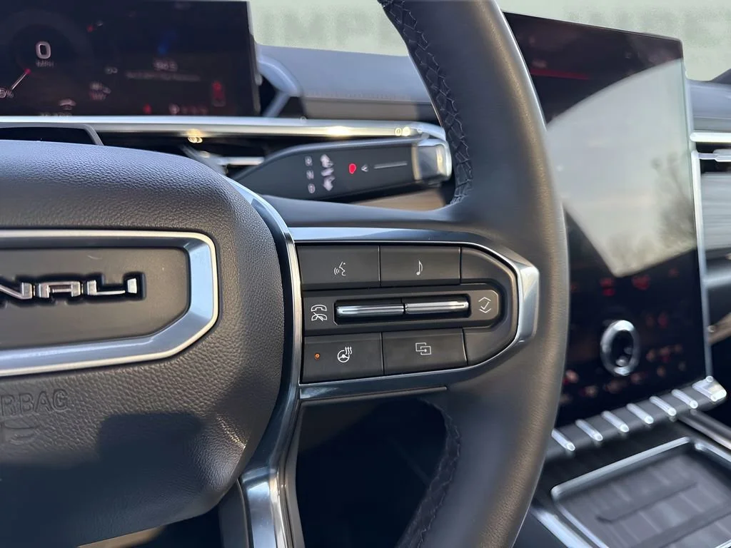 Used 2025 Onyx Black GMC Extended Range Denali image 18