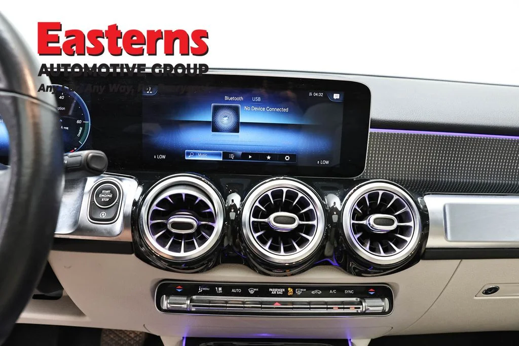 Used 2021 White Mercedes-Benz GLB 250 image 12