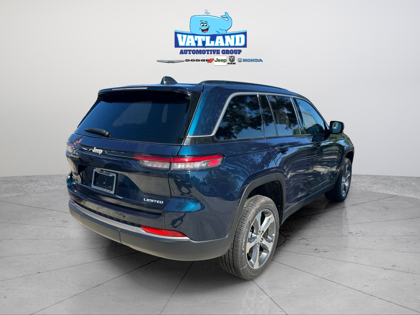 New 2026 Fathom Blue Pearl-Coat Exterior Paint Jeep Limited image 5