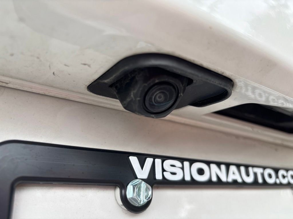 Used 2023  Honda LX image 12